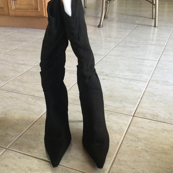 Sexy Black Suede Boots - Picture 4 of 16